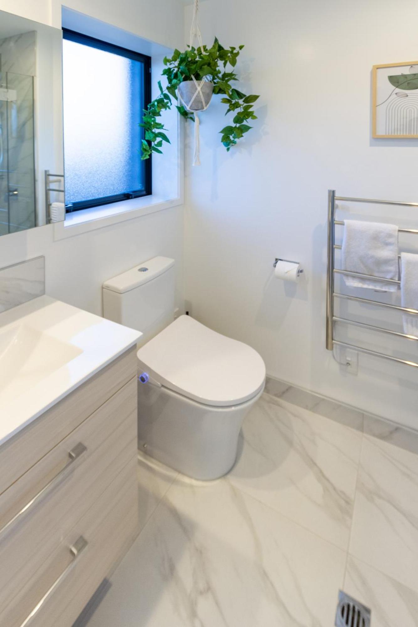 Downtown Delight: Studio At 8 Wilmer With Backyard Christchurch Kültér fotó
